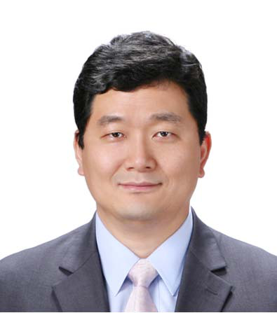 Dong Chul Lee